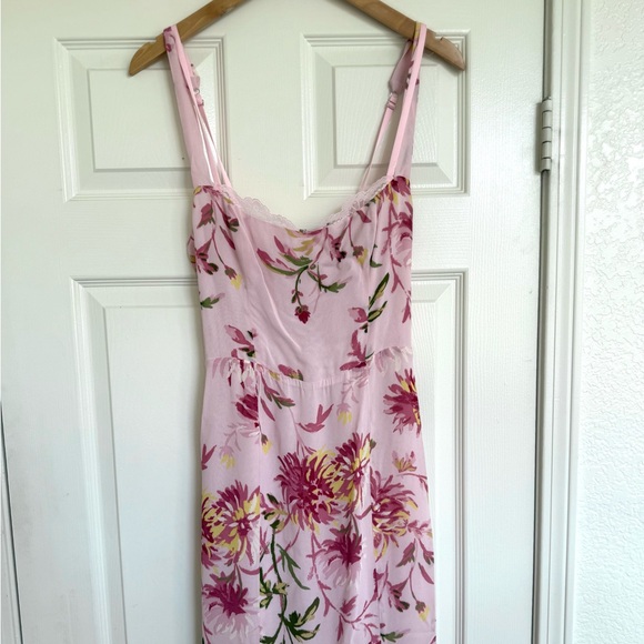 Reformation Irisa Maxi Dress Floral Pink Enchanting Chrysanthemum Floral Pink 6 - Picture 8 of 12